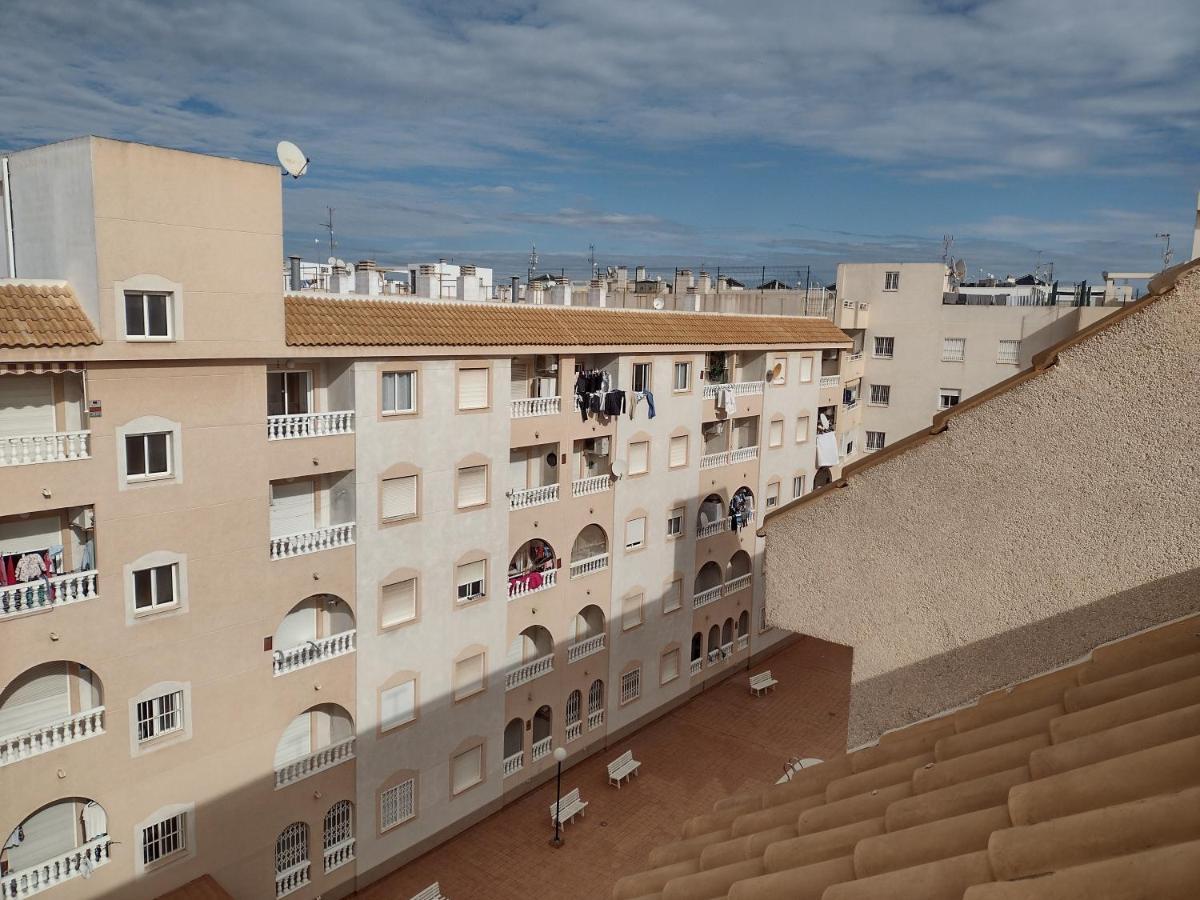 Sunny Appartment With Pool Torrevieja Center Zewnętrze zdjęcie